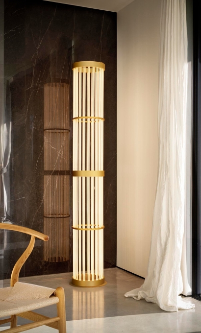 OLEV ražotāja dekoratīva grīdas lampa Thirties